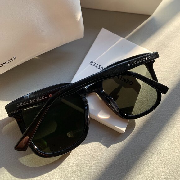 Gentle Monster FRIDA Black Sunglasses | Like New main image 4